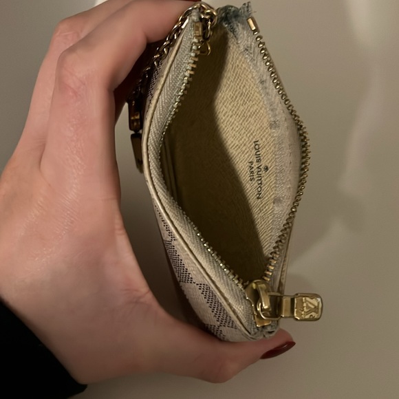 Louis Vuitton Key Pouch - Picture 3 of 3